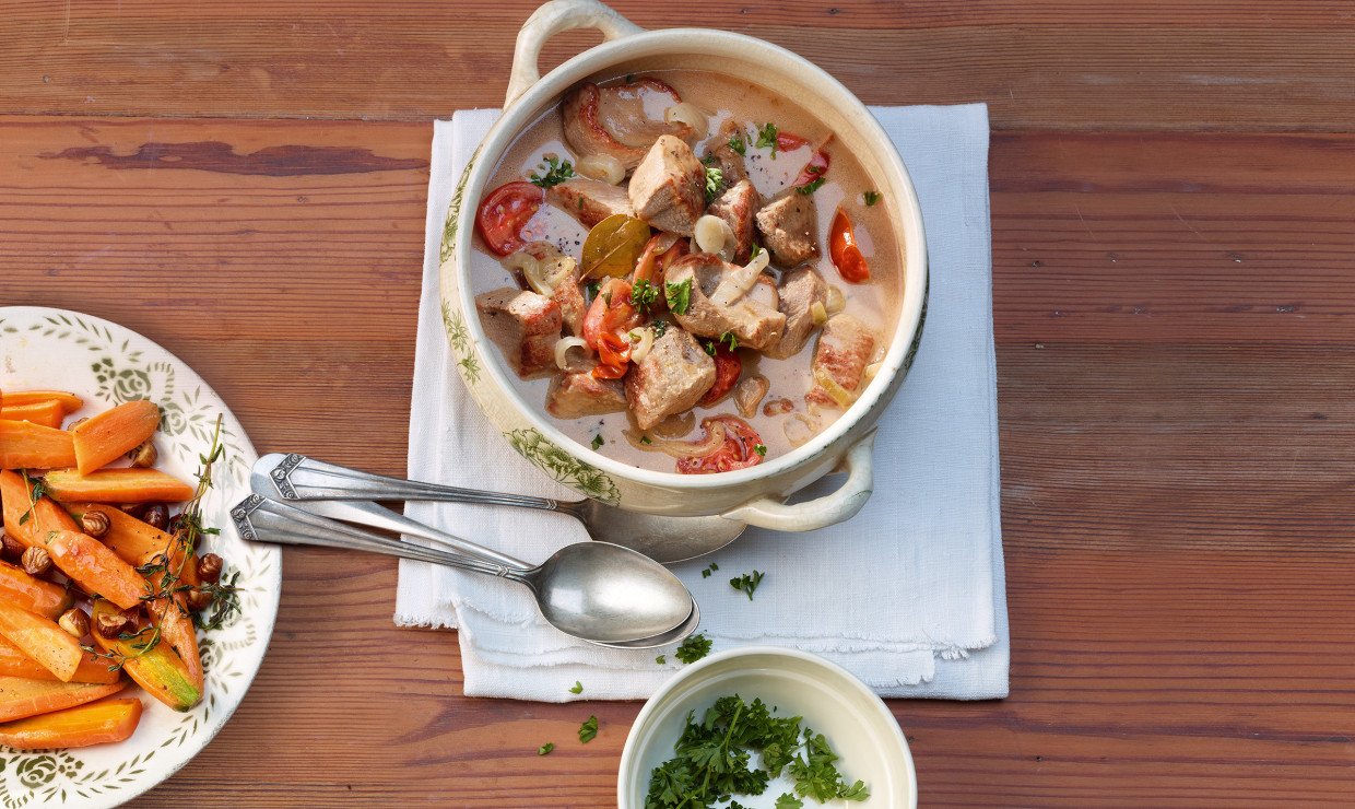 Ragoût de veau sauce à la crème et aux tomates - Viande Suisse Ragoût de veau sauce à la crème et aux tomates - Viande Suisse