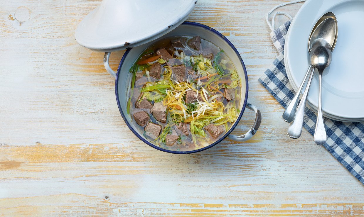 Bouillon de bœuf - traditionnel, corsé, savoureux