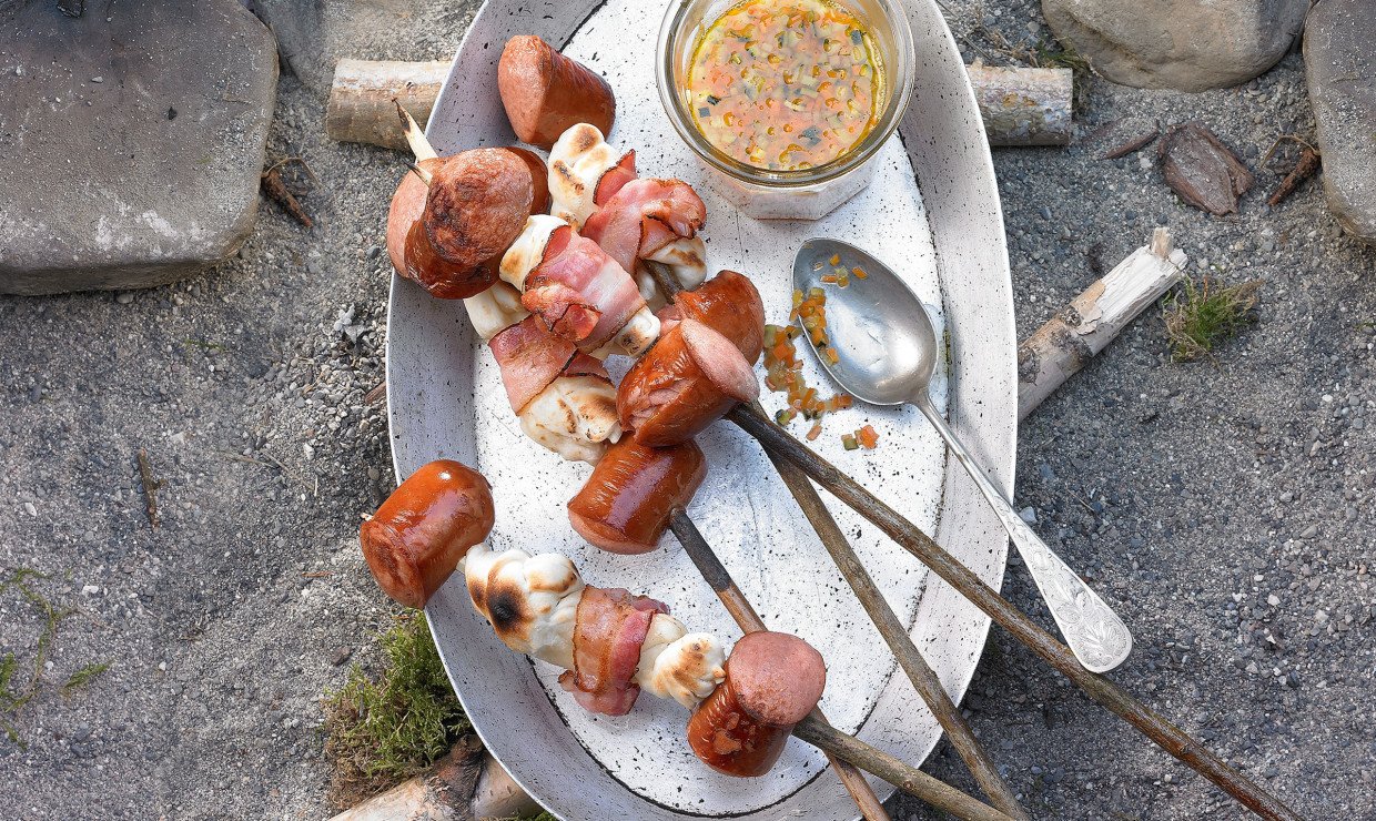 Cervelat-Spiess mit selbst gemachtem Gemüse-Ketchup