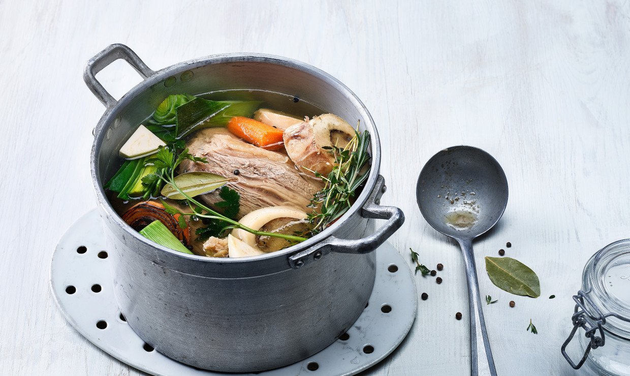 Bouillon de bœuf fait maison Viande Suisse