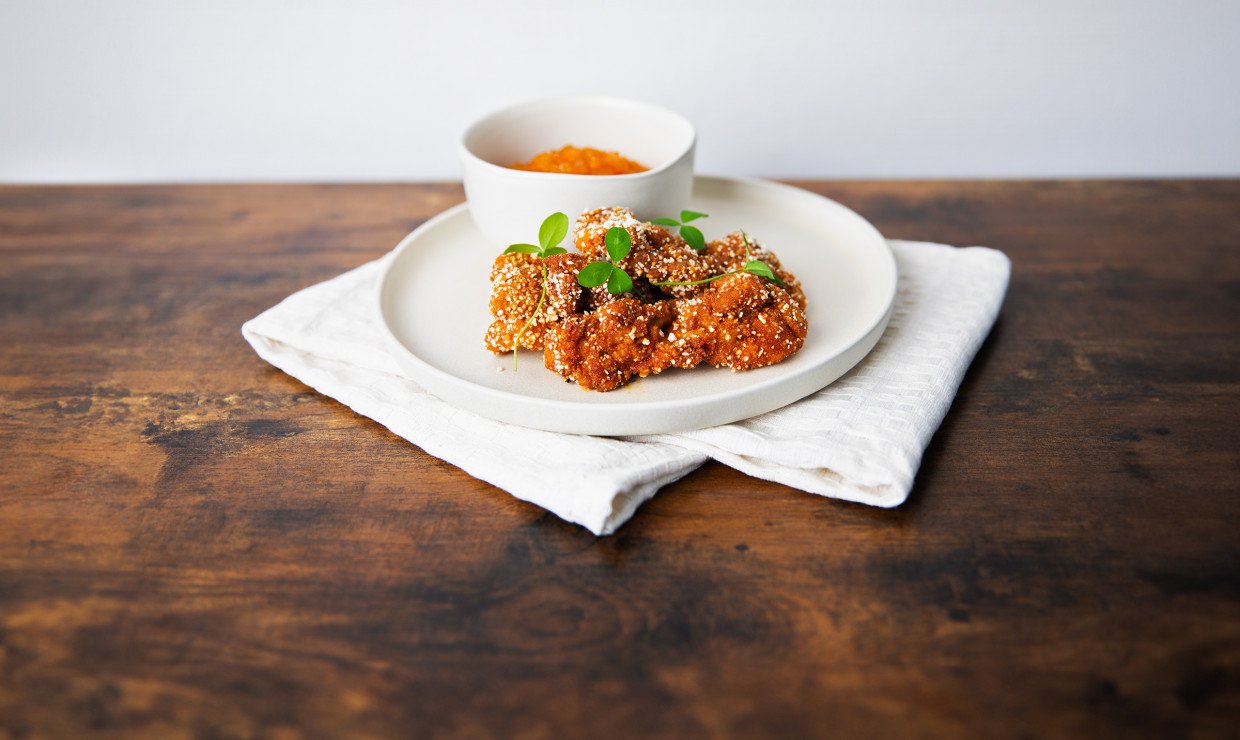 Pouletschenkel im Popcornmantel mit Aprikosen-Apfel-Chutney