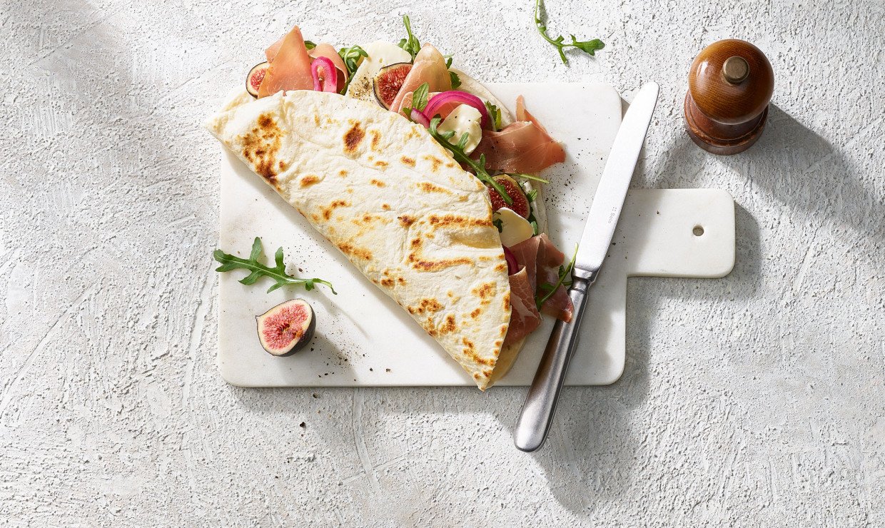 Piadina mit Rohschinken Tomme