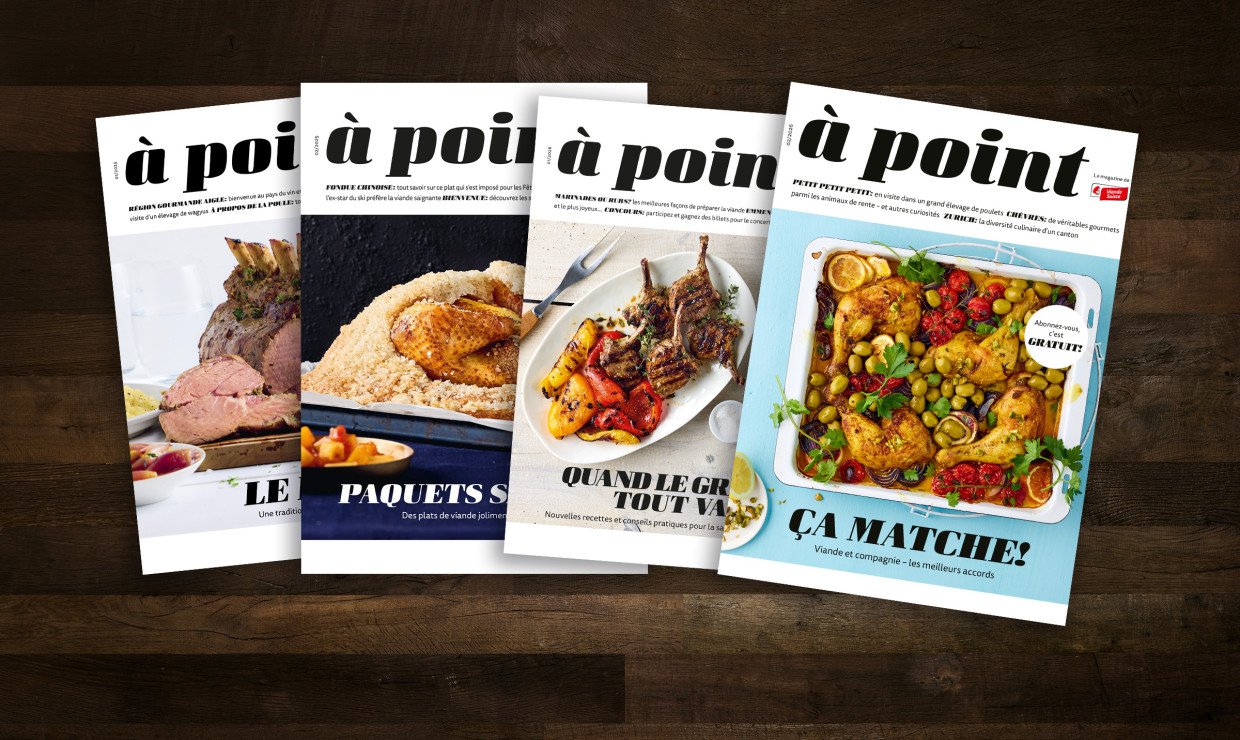 Magazine auf Holz-Untergrund