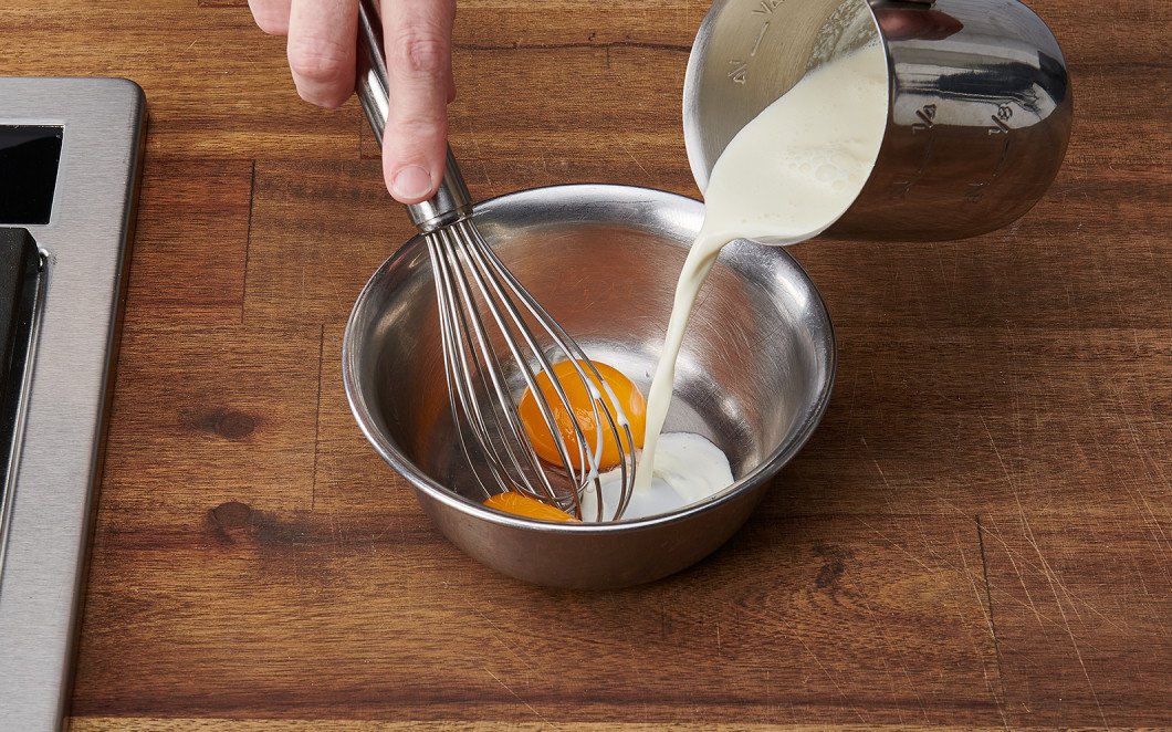 Mit Eigelb binden, Schritt 1