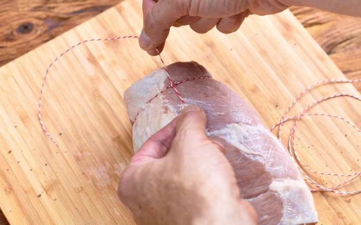 Braten binden – Schritt 1