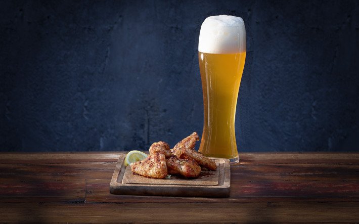 Chicken Wings und Weizen