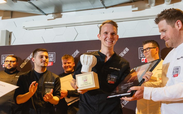 Janis gewinnt