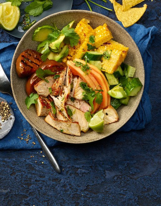 Bowl-mit-Schweinsnierstueck-Mais-Tomaten.jpg