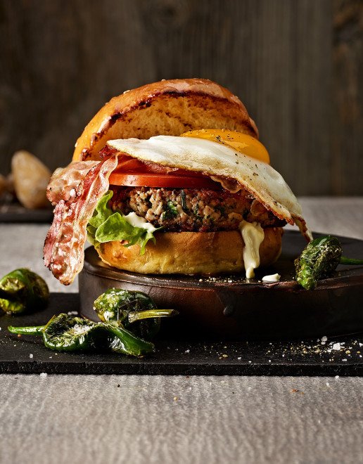 kalbs-burger-mit-trueffeloel-und-petersilie