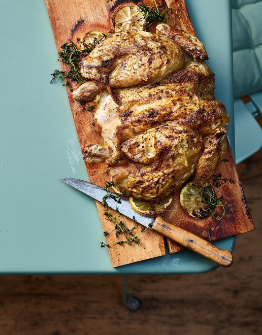 Hero-ganzes-poulet-vom-zedernholzbrett-010422.jpg