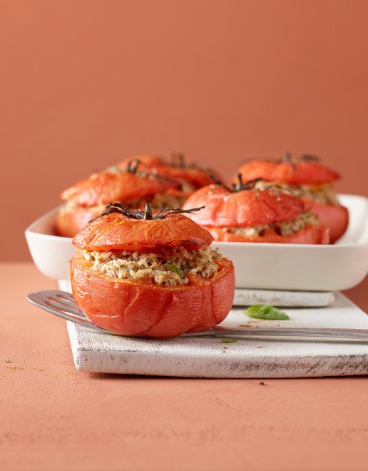 seite-8_9-mit-hack-gefuellte-tomaten-010124.jpg
