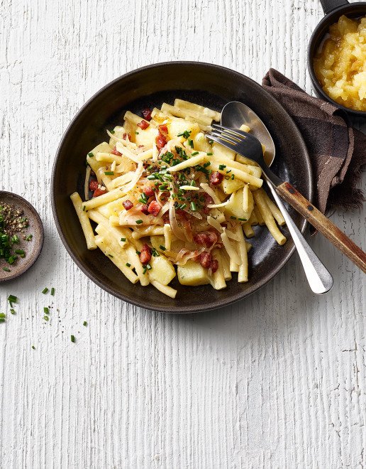 Älplermagronen mit Speck und Bergkäse