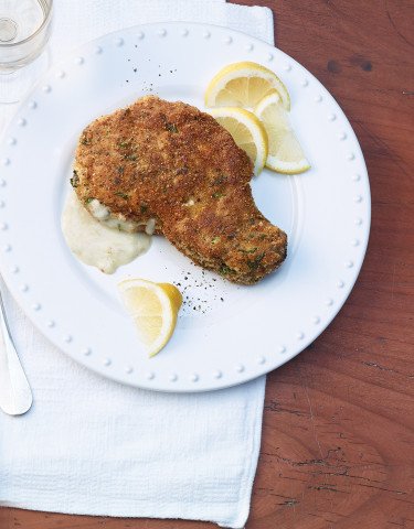 Rezept Gefuelltes Schweinskotelett in Basilikumpanade