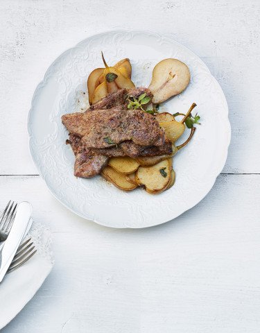 Rezept_Kalbsleber_im_Pfeffermantel_auf_geschmorten_Birnen