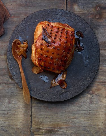 Rezept_Schweinskrustenbraten_mit_Nelken_gespickt