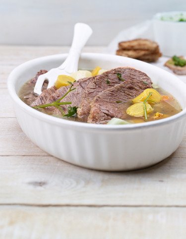Rezept_Siedfleisch_vom_Rind_mit_Gemuese_und_Peterli_Pesto