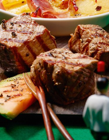 Rindswürfel vom Grill in Whisky mariniert