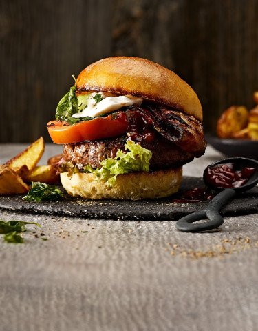 rinds-burger-mit-bbq-sauce