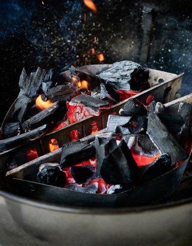 Grill Holzkohlegrill vorheizen