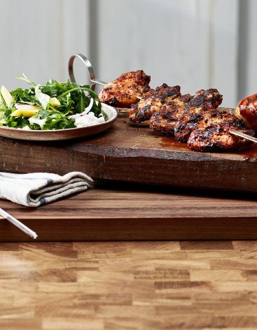 Pouletschenkel und Fluegel Salat