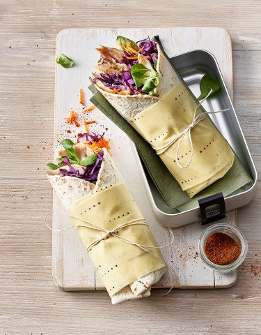 Hero-tortilla-wrap-mit-poulet-humus-und-rotkabis-011121.jpg