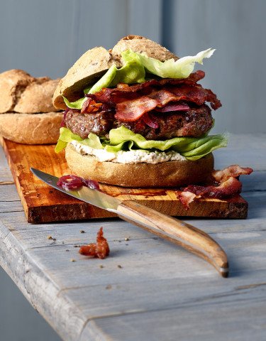 Burger-mit-Speck.jpg