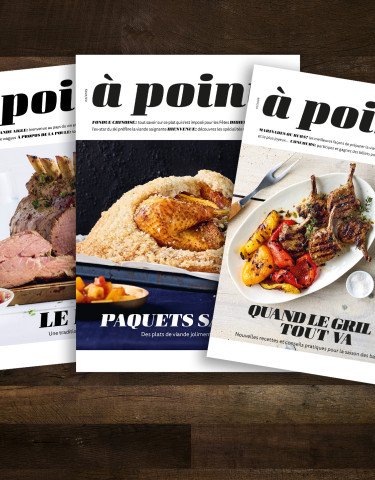 Magazine auf Holz-Untergrund